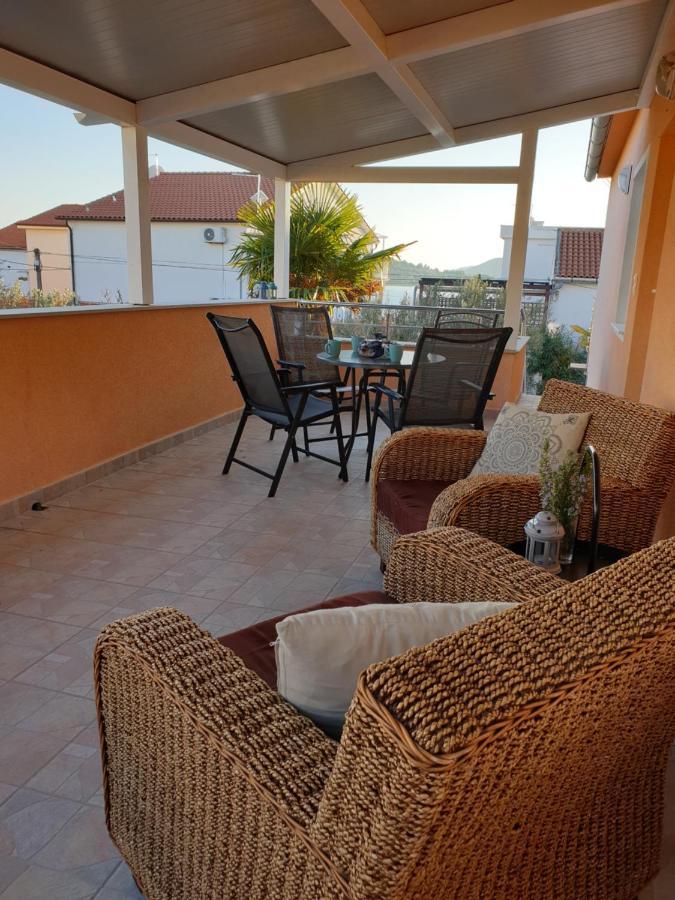 House Tereza Lägenhet Vodice Exteriör bild