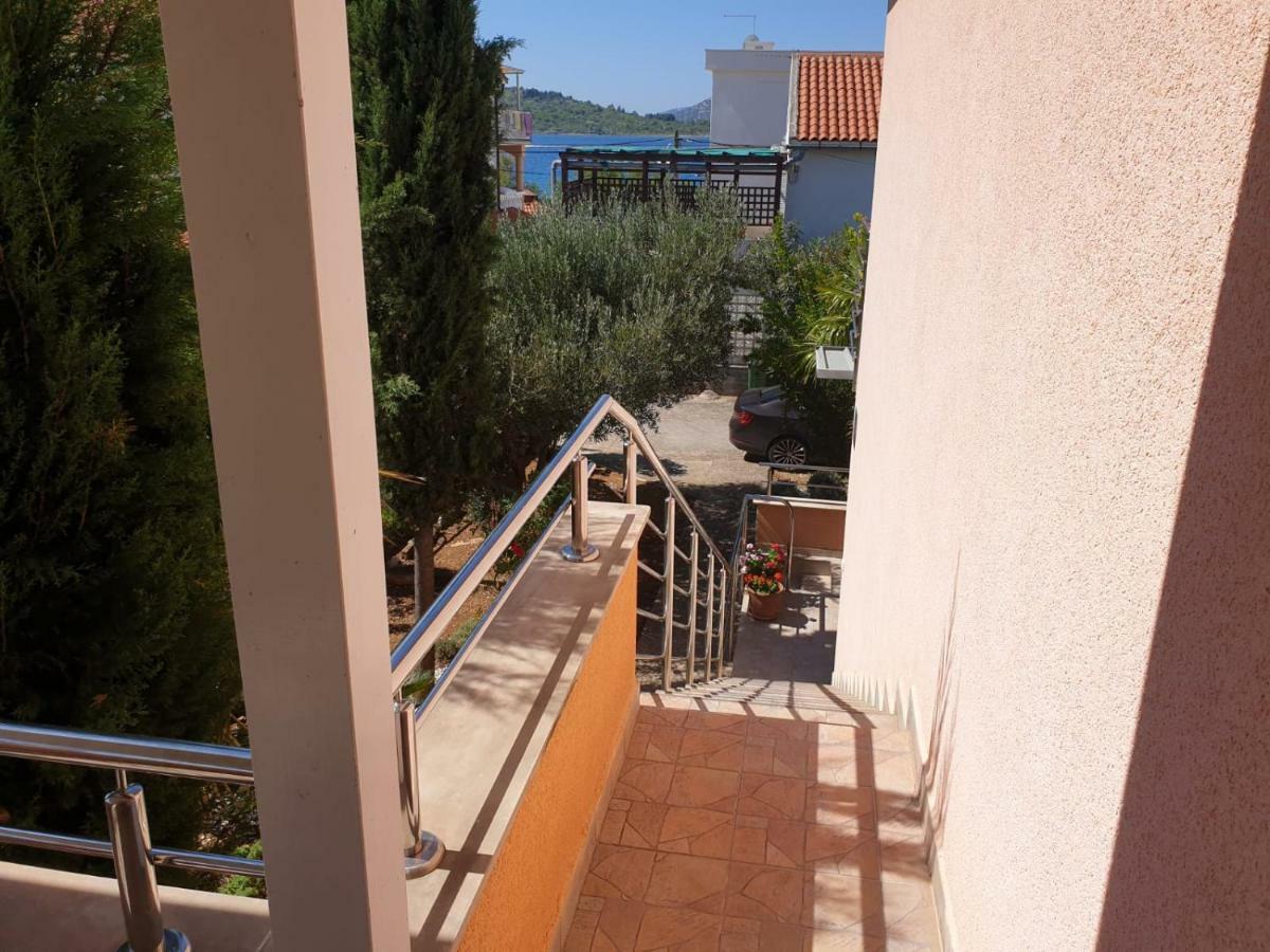 House Tereza Lägenhet Vodice Exteriör bild