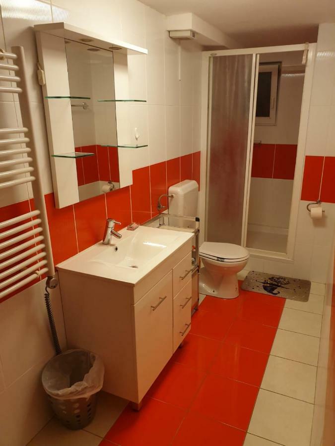 House Tereza Lägenhet Vodice Exteriör bild